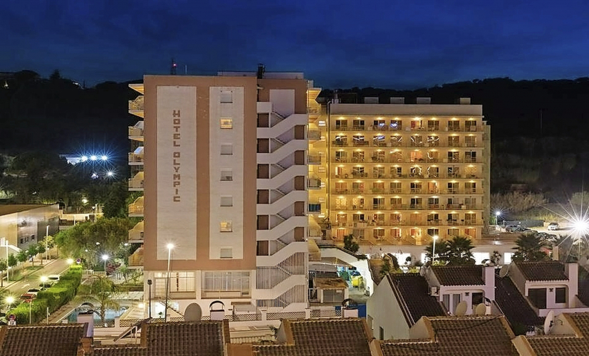 Hotel H-TOP Olympic Calella Ansicht Nacht